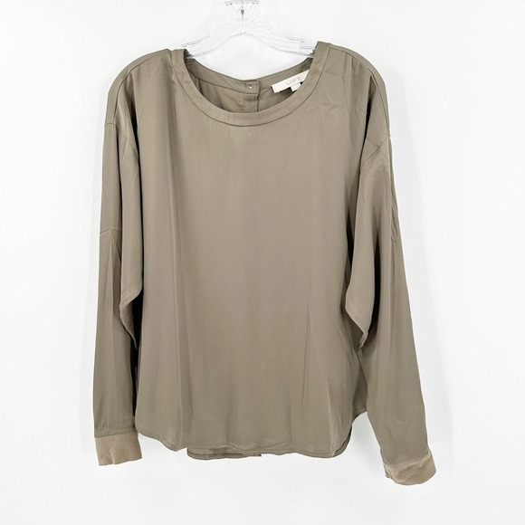 Ann Taylor LOFT Green Satin Crew Neck Long Sleeve Button Back Career Top Medium - Picture 1 of 11